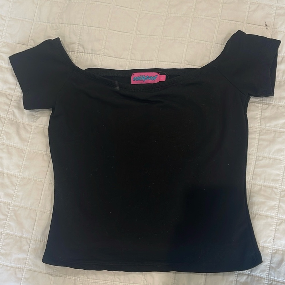 Edikted Black Cropped Shirt Size Small (Never worn)